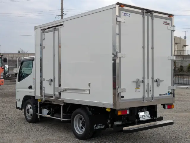 三菱 キャンター 2RG-FBAV0(2WD)の写真7