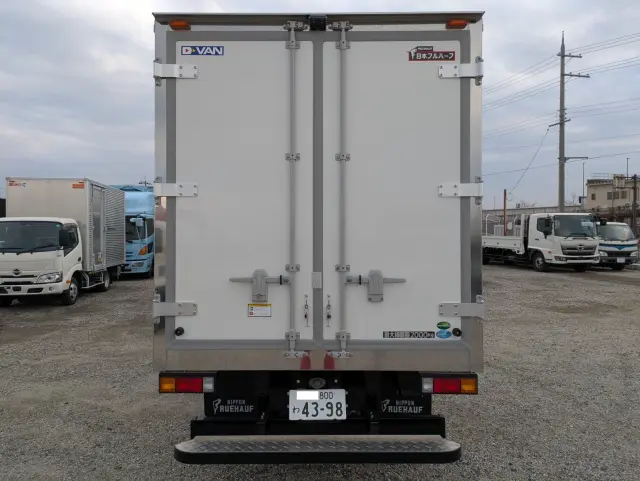 三菱 キャンター 2RG-FBAV0(2WD)の写真11