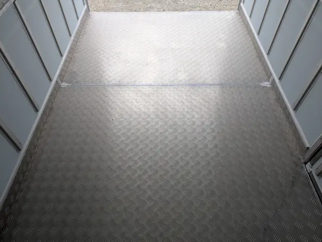 三菱 キャンター 2RG-FBAV0(2WD)の写真19