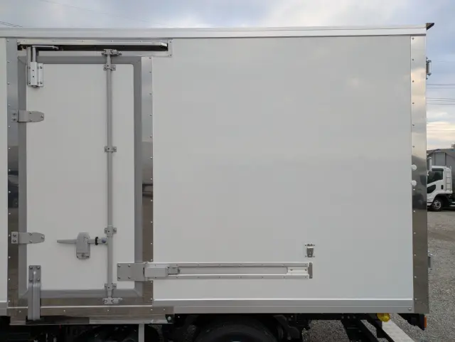 三菱 キャンター 2RG-FBAV0(2WD)の写真23