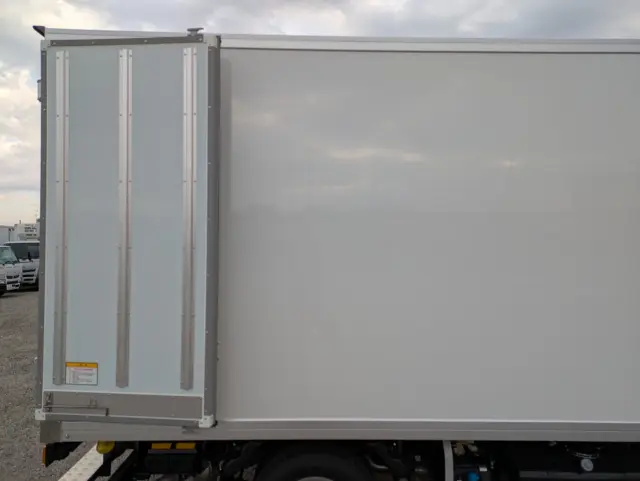 三菱 キャンター 2RG-FBAV0(2WD)の写真30