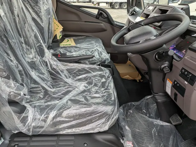 三菱 キャンター 2RG-FBAV0(2WD)の写真35