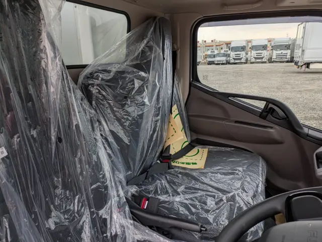 三菱 キャンター 2RG-FBAV0(2WD)の写真37