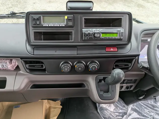 三菱 キャンター 2RG-FBAV0(2WD)の写真38