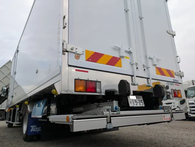 三菱 ファイター 2KG-FK65F(2WD)の写真7