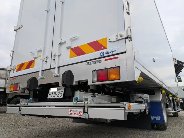 三菱 ファイター 2KG-FK65F(2WD)の写真9