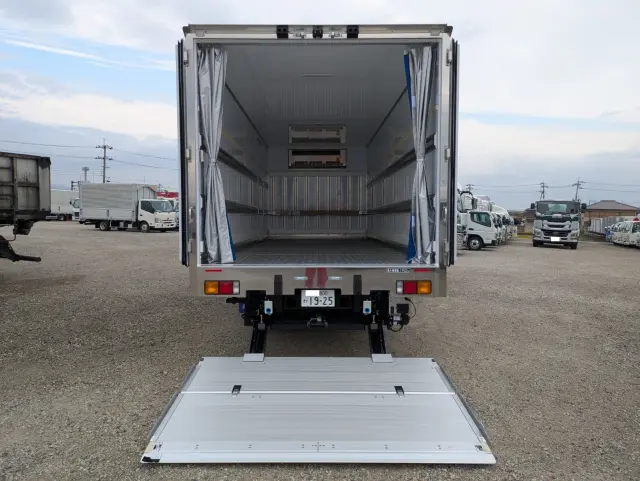 三菱 ファイター 2KG-FK65F(2WD)の写真11