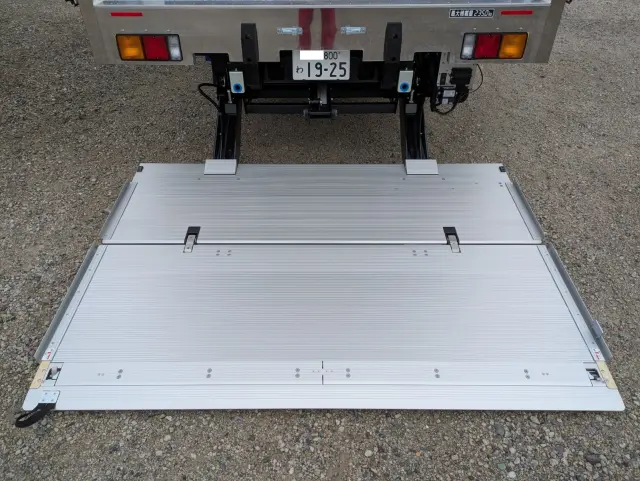 三菱 ファイター 2KG-FK65F(2WD)の写真14