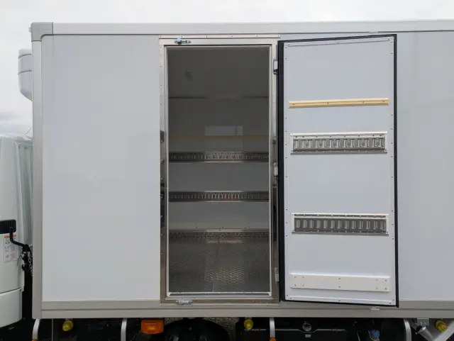 三菱 ファイター 2KG-FK65F(2WD)の写真30