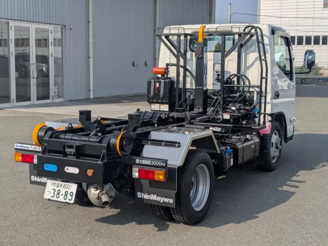 三菱 キャンター 2RG-FBAV0(2WD)の写真5