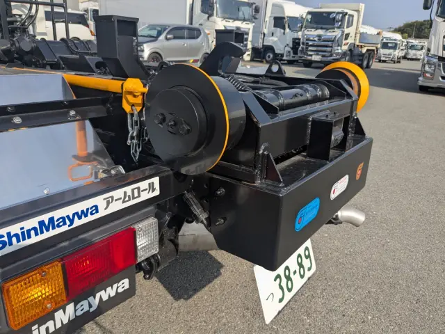 三菱 キャンター 2RG-FBAV0(2WD)の写真9