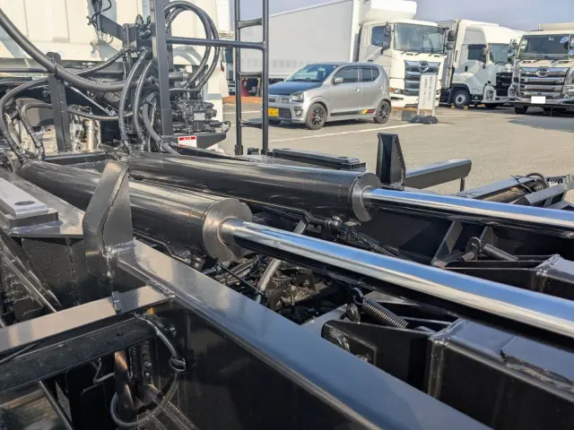 三菱 キャンター 2RG-FBAV0(2WD)の写真20