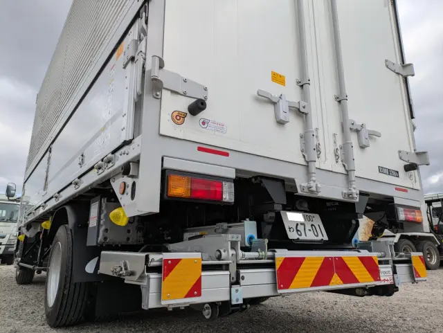 三菱 キャンター 2PG-FEB80(2WD)の写真8