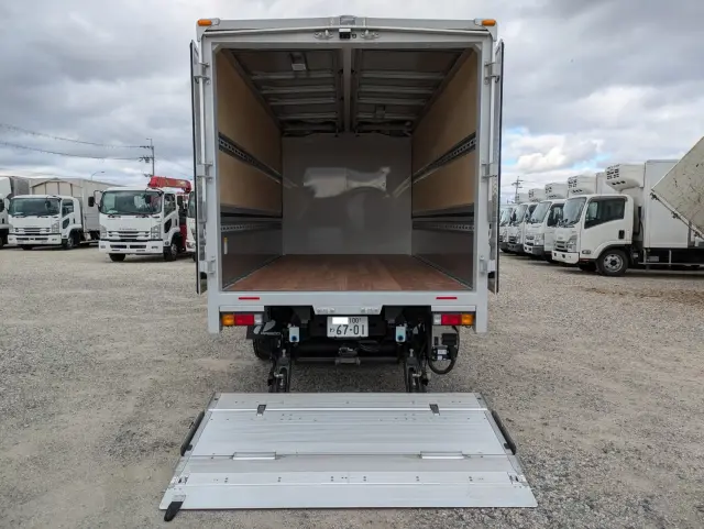 三菱 キャンター 2PG-FEB80(2WD)の写真12