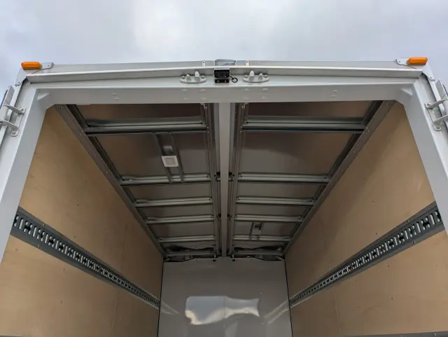 三菱 キャンター 2PG-FEB80(2WD)の写真13