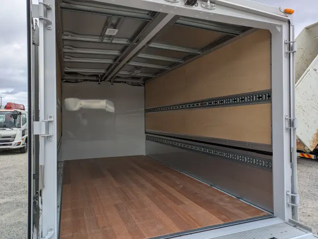 三菱 キャンター 2PG-FEB80(2WD)の写真20