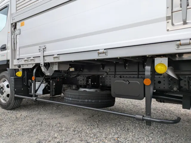 三菱 キャンター 2PG-FEB80(2WD)の写真27