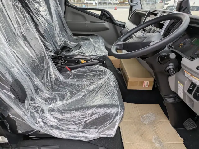 三菱 キャンター 2PG-FEB80(2WD)の写真39