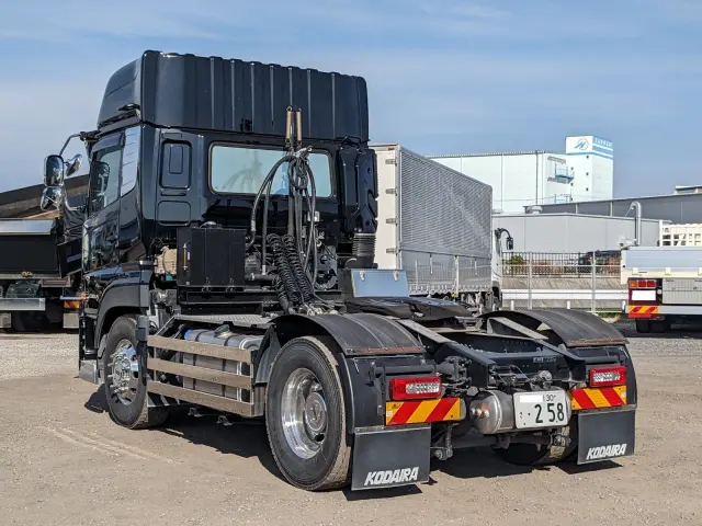 いすゞ ギガ 2RG-EK5DAB(2WD)の写真4