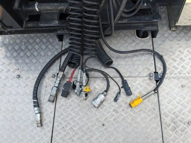 いすゞ ギガ 2RG-EK5DAB(2WD)の写真12