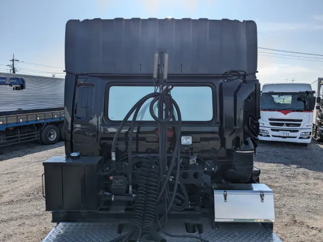 いすゞ ギガ 2RG-EK5DAB(2WD)の写真13