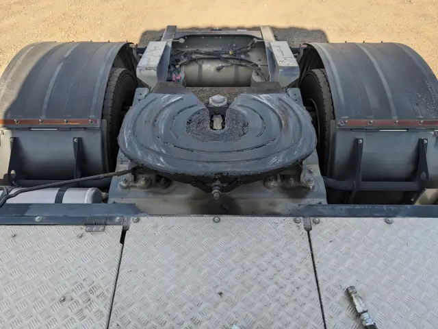 いすゞ ギガ 2RG-EK5DAB(2WD)の写真14