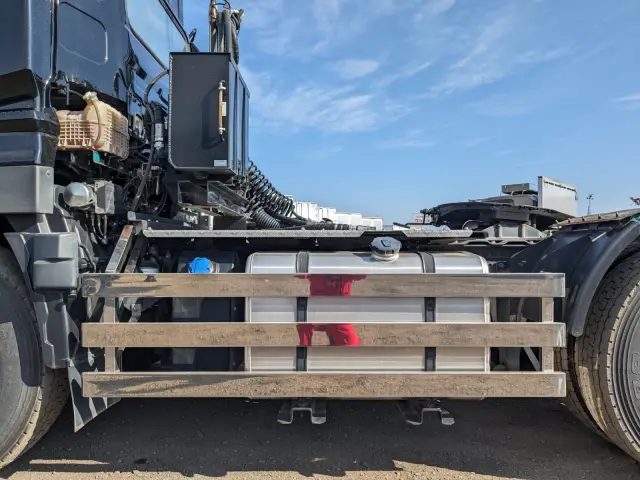 いすゞ ギガ 2RG-EK5DAB(2WD)の写真15