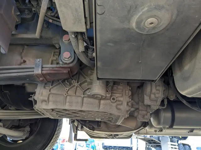 いすゞ ギガ 2RG-EK5DAB(2WD)の写真17