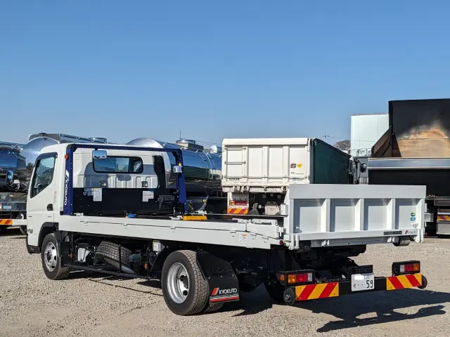 三菱 キャンター 2PG-FEB90(2WD)の写真4