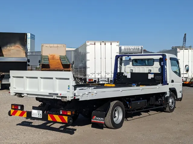 三菱 キャンター 2PG-FEB90(2WD)の写真5