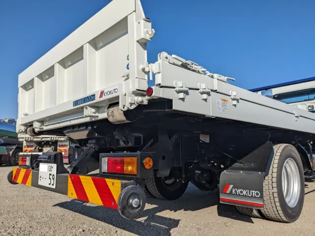 三菱 キャンター 2PG-FEB90(2WD)の写真7