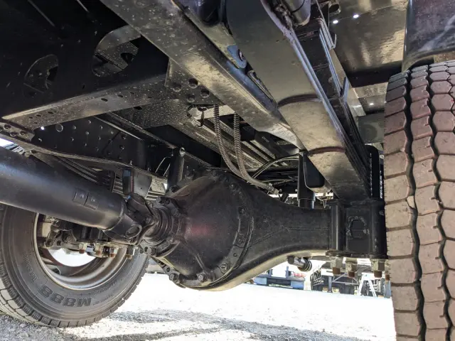 三菱 キャンター 2PG-FEB90(2WD)の写真17