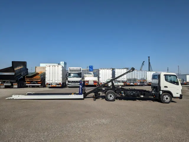 三菱 キャンター 2PG-FEB90(2WD)の写真27