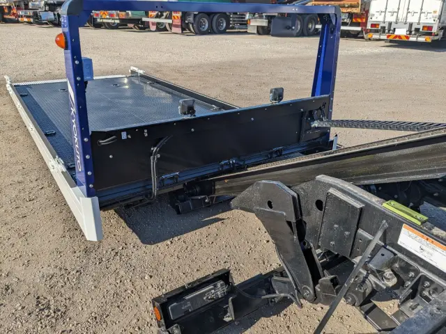 三菱 キャンター 2PG-FEB90(2WD)の写真29