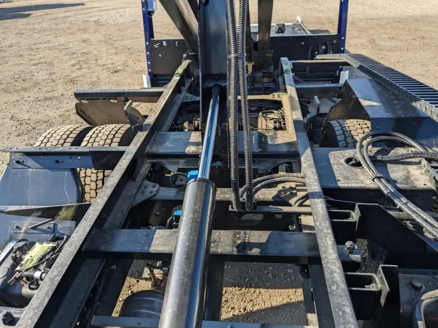 三菱 キャンター 2PG-FEB90(2WD)の写真34