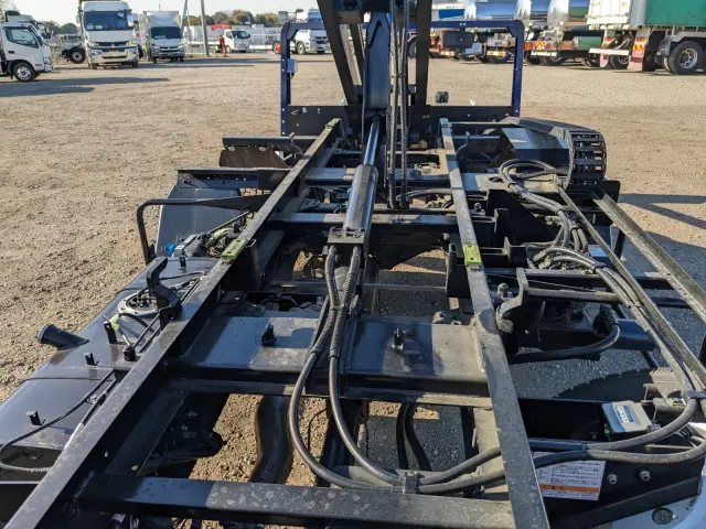 三菱 キャンター 2PG-FEB90(2WD)の写真35