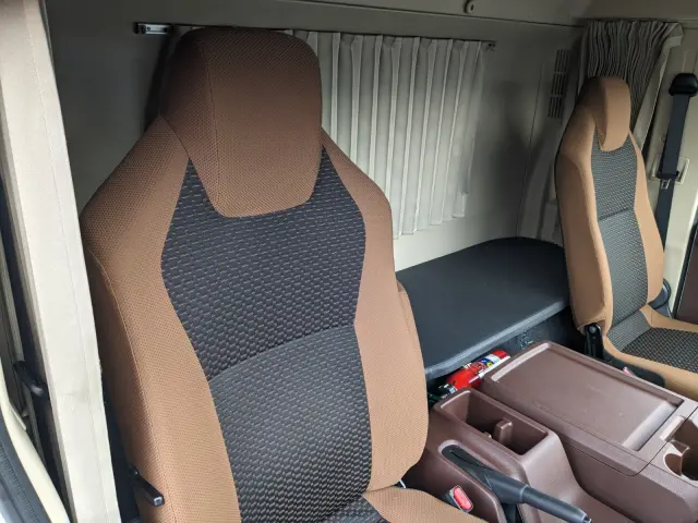 日野 レンジャー 2KG-FD2ABG(2WD)の写真40