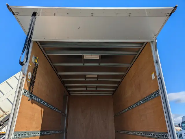 日野 デュトロ 2RG-XZU710M(2WD)の写真12