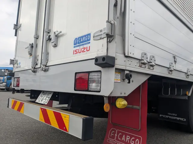 いすゞ フォワード 2RG-FRR90T2(2WD)の写真8