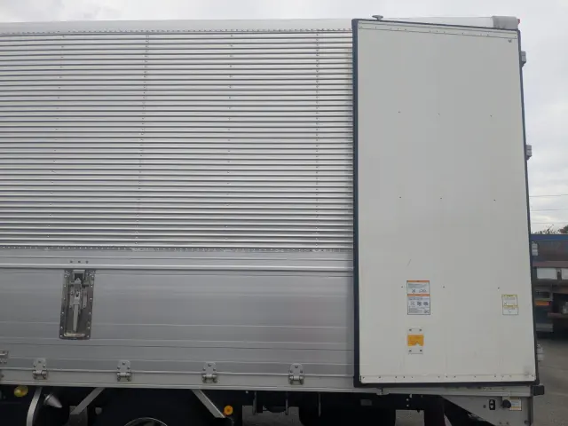 いすゞ フォワード 2RG-FRR90T2(2WD)の写真18