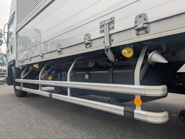 いすゞ フォワード 2RG-FRR90T2(2WD)の写真22