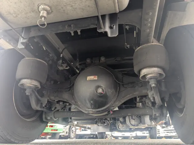 いすゞ フォワード 2RG-FRR90T2(2WD)の写真27