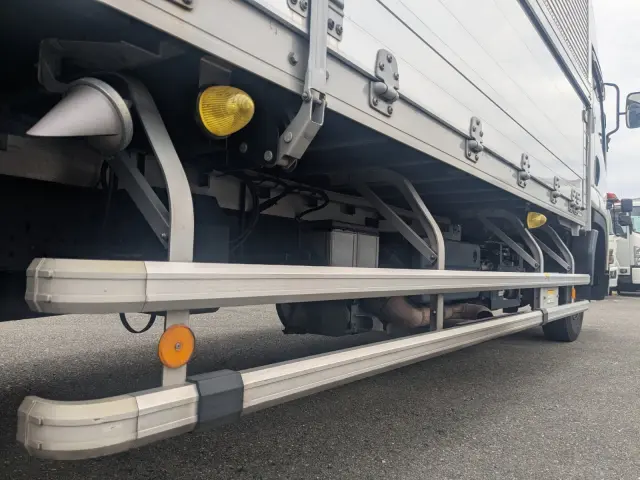 いすゞ フォワード 2RG-FRR90T2(2WD)の写真28