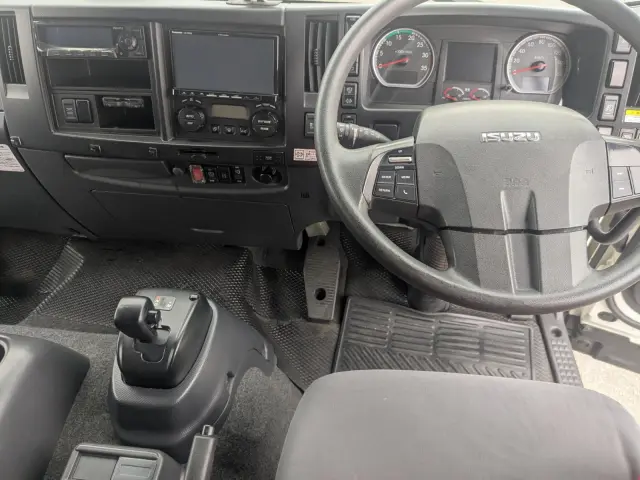 いすゞ フォワード 2RG-FRR90T2(2WD)の写真33