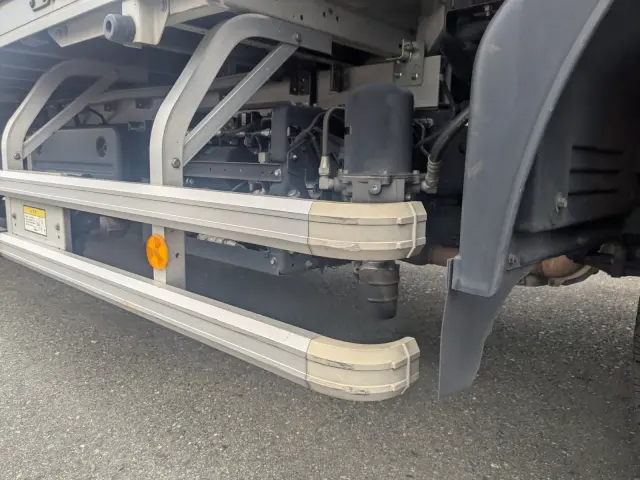 いすゞ フォワード 2RG-FRR90T2(2WD)の写真48