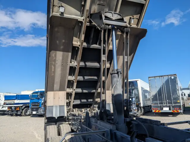 日野 プロフィア 2DG-FS1AJA(6x4)の写真30