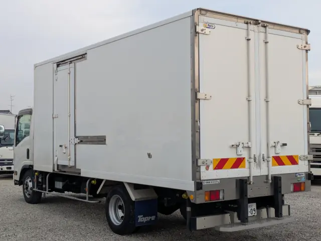 いすゞ エルフ 2RG-NPR88AN(2WD)の写真6