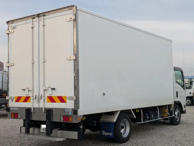 いすゞ エルフ 2RG-NPR88AN(2WD)の写真8