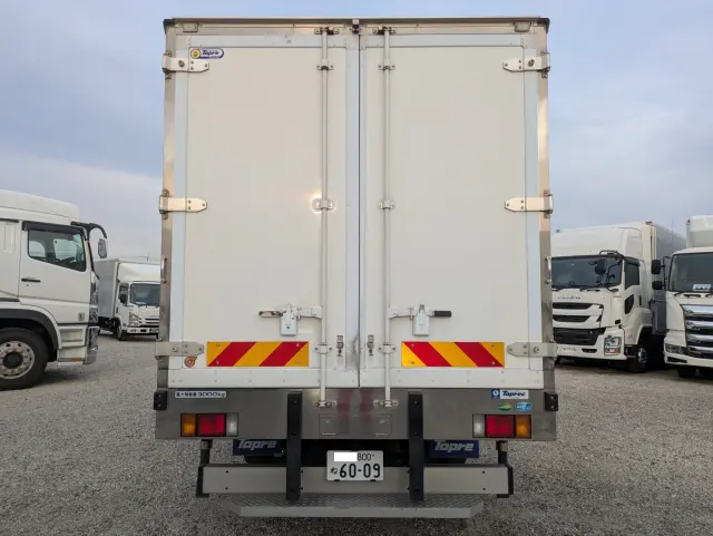 いすゞ エルフ 2RG-NPR88AN(2WD)の写真10