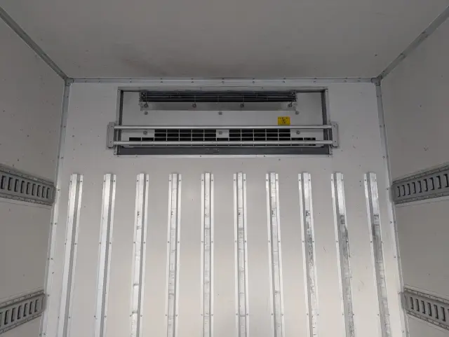 いすゞ エルフ 2RG-NPR88AN(2WD)の写真15